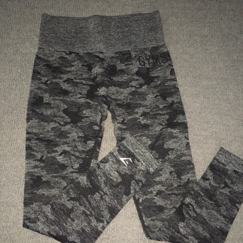 OG Gymshark Camo Seamless size SMALL